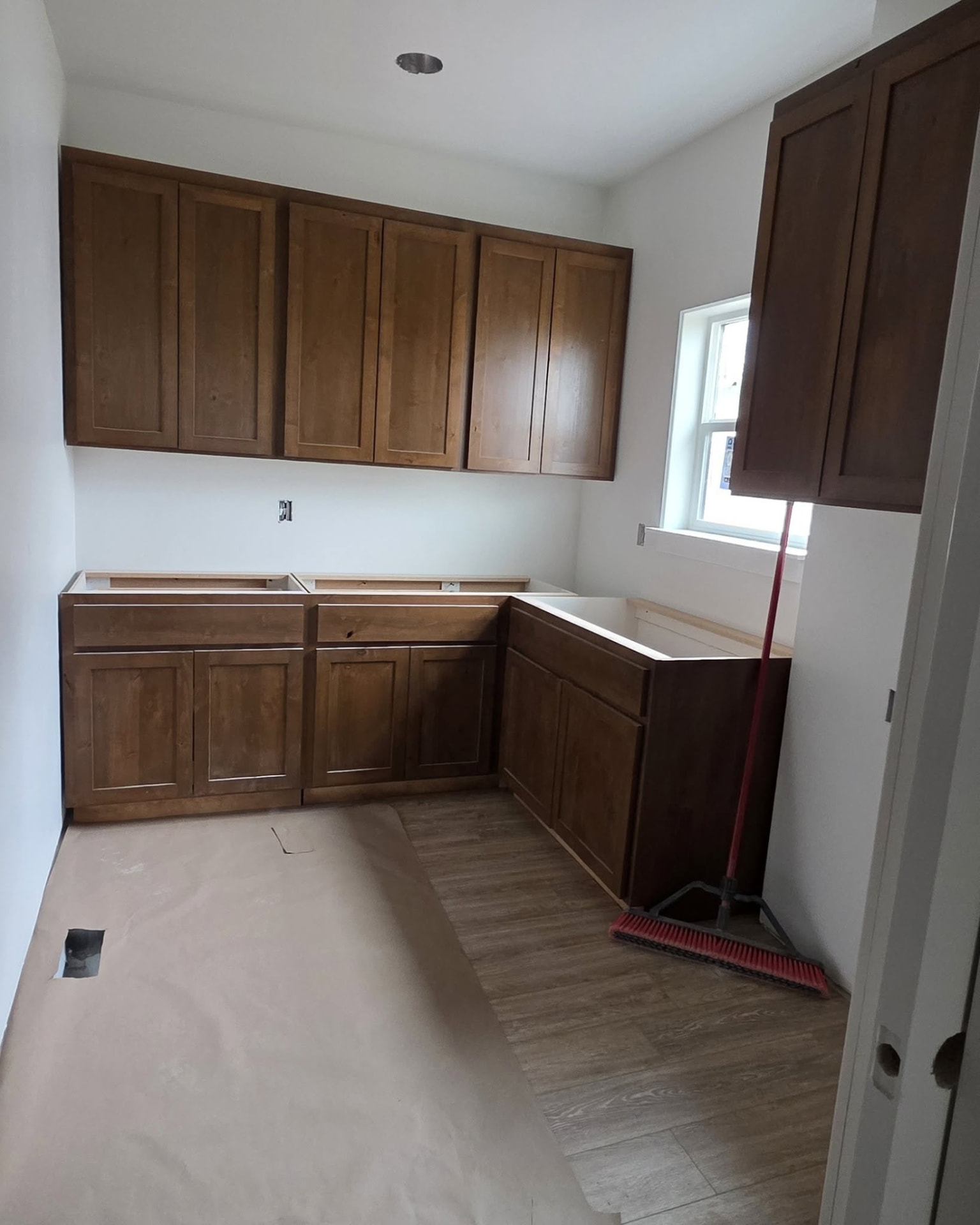 Kitchen cabinet installation